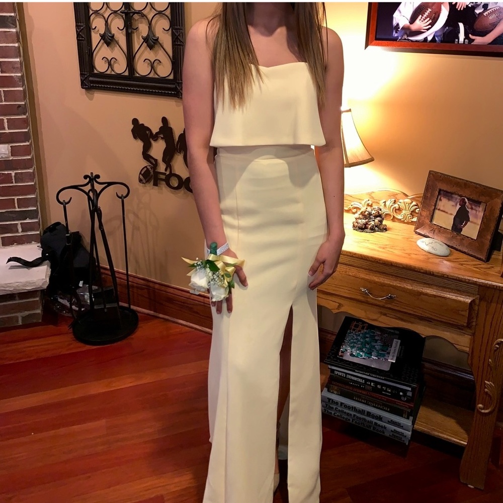 Elegant Yellow Strapless Gown